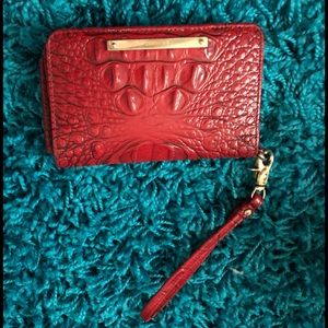 Brahmin wristlet